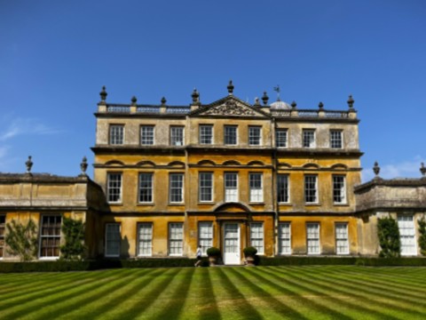 Badminton: Heat, Hedges & History